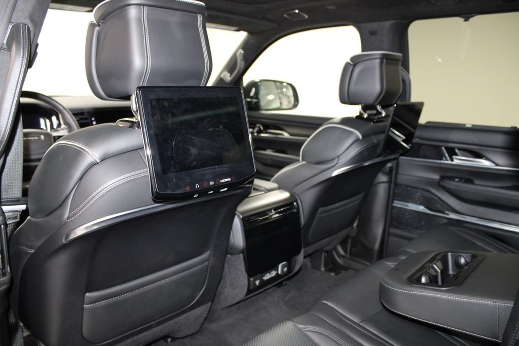 Used 2025 Jeep Grand Wagoneer Series II Obsidian w/ Quick Order Packagew 28T AWD/4WD image 23