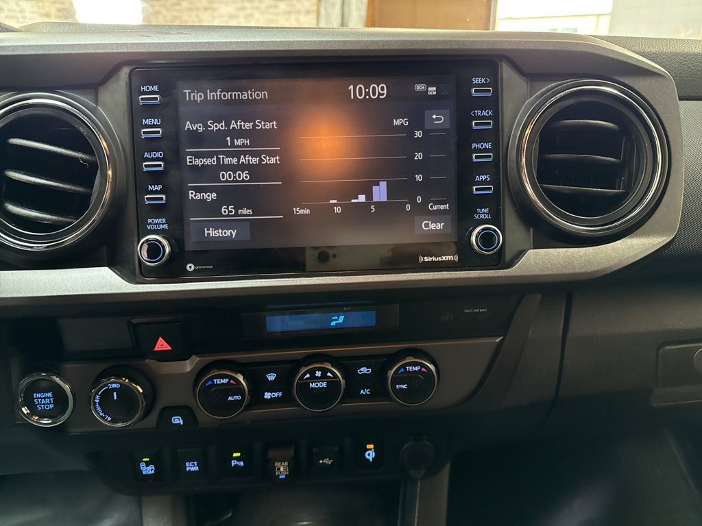 Used 2021 Toyota Tacoma TRD Off-Road w/ Technology Package image 18