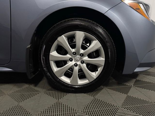 Used 2025 Toyota Corolla LE image 11