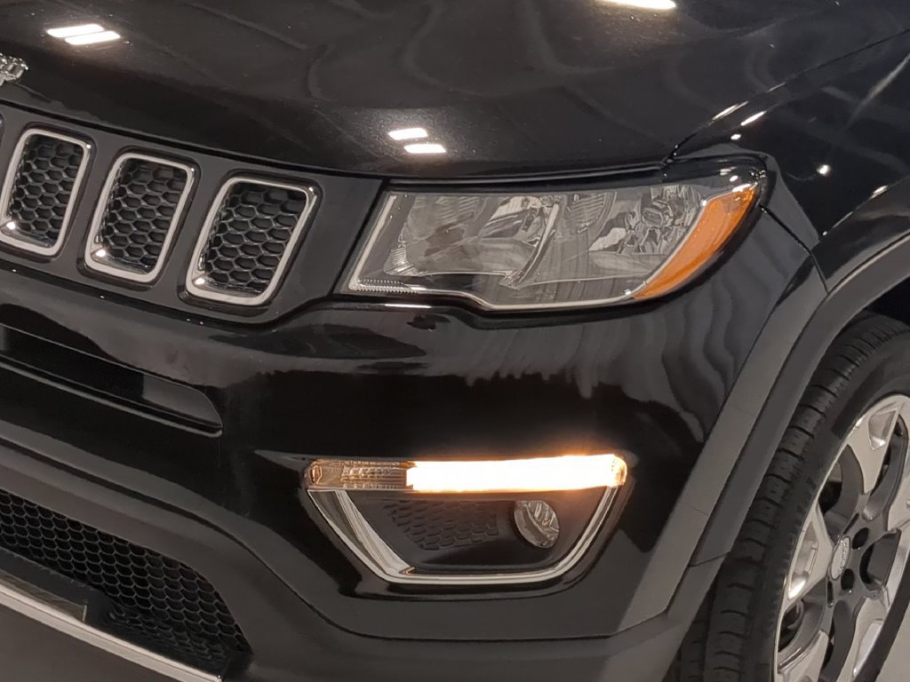 Used 2019 Jeep Compass Limited AWD/4WD image 14