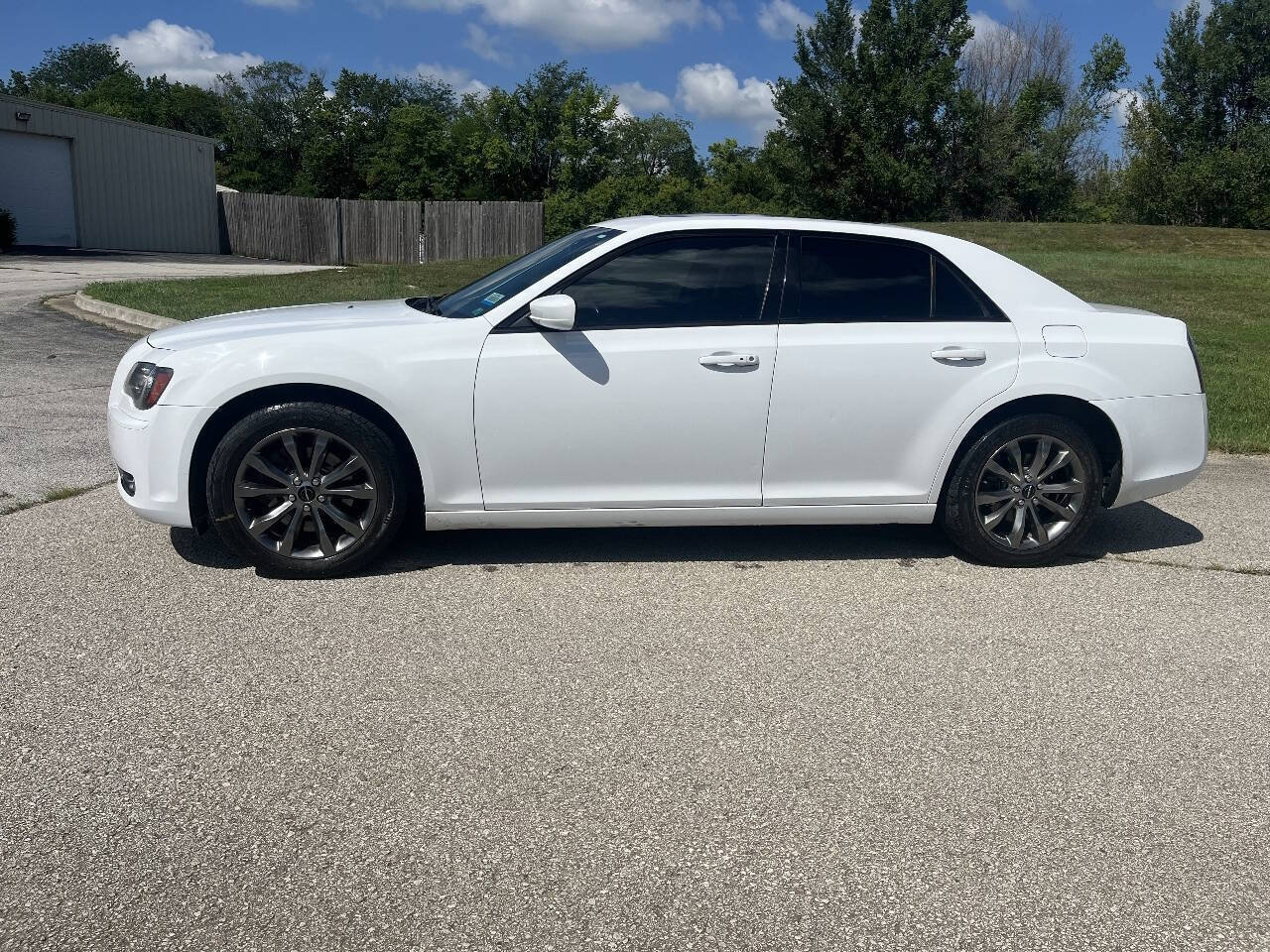 Used 2014 Chrysler 300 S AWD/4WD image 10