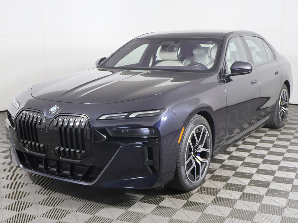 Used 2023 BMW 760i xDrive w/ Luxury Rear Seating Package AWD/4WD image 10