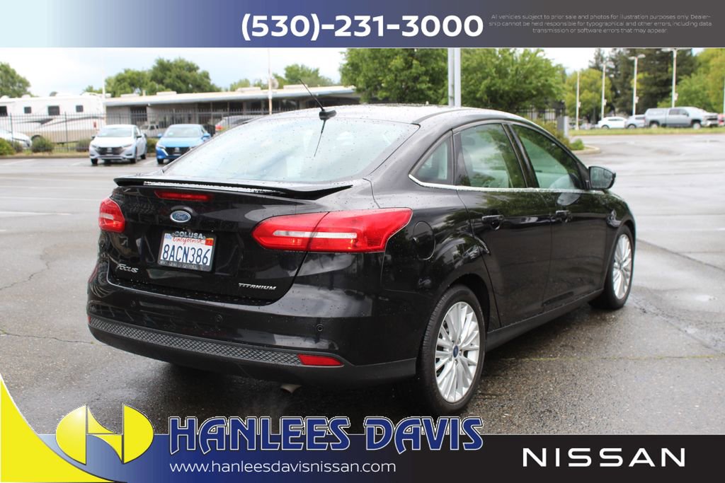 Used 2017 Ford Focus Titanium FWD image 7