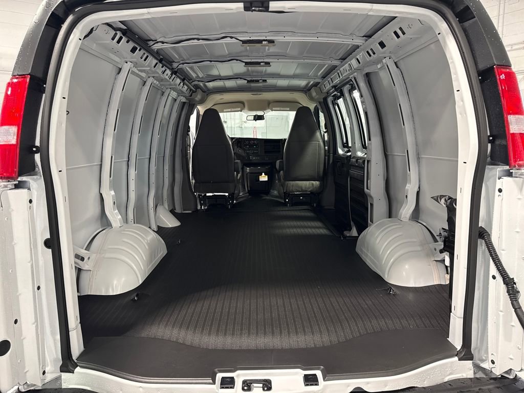 New 2025 Chevrolet Express 2500 w/ Driver Convenience Package RWD image 29