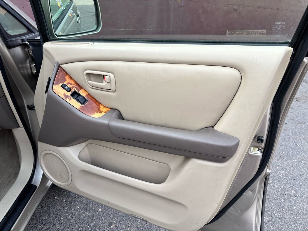 Used 2000 Lexus RX 300 image 21