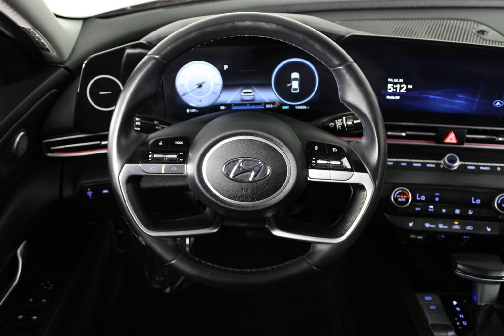Used 2023 Hyundai Elantra Limited FWD image 20