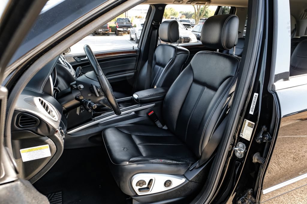Used 2011 Mercedes-Benz GL 320 BlueTEC 4MATIC image 29