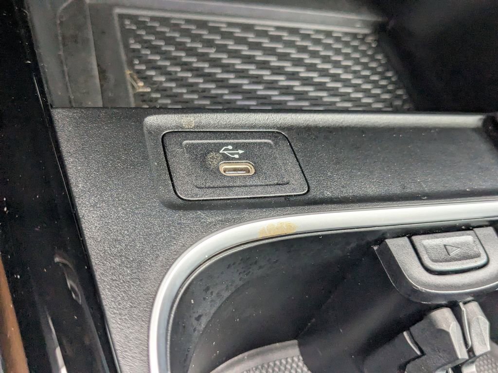 Certified 2025 Mercedes-Benz CLA 250 image 10