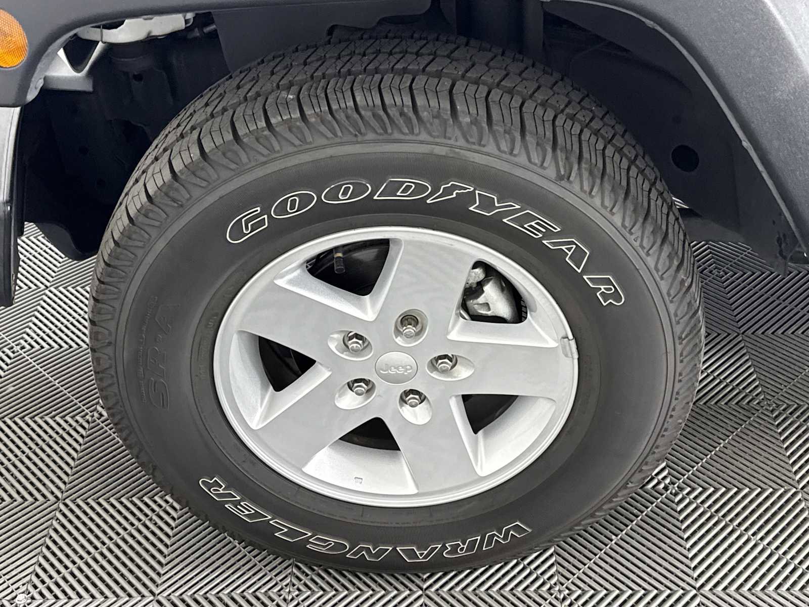 Used 2018 Jeep Wrangler Unlimited Sport S AWD/4WD image 9