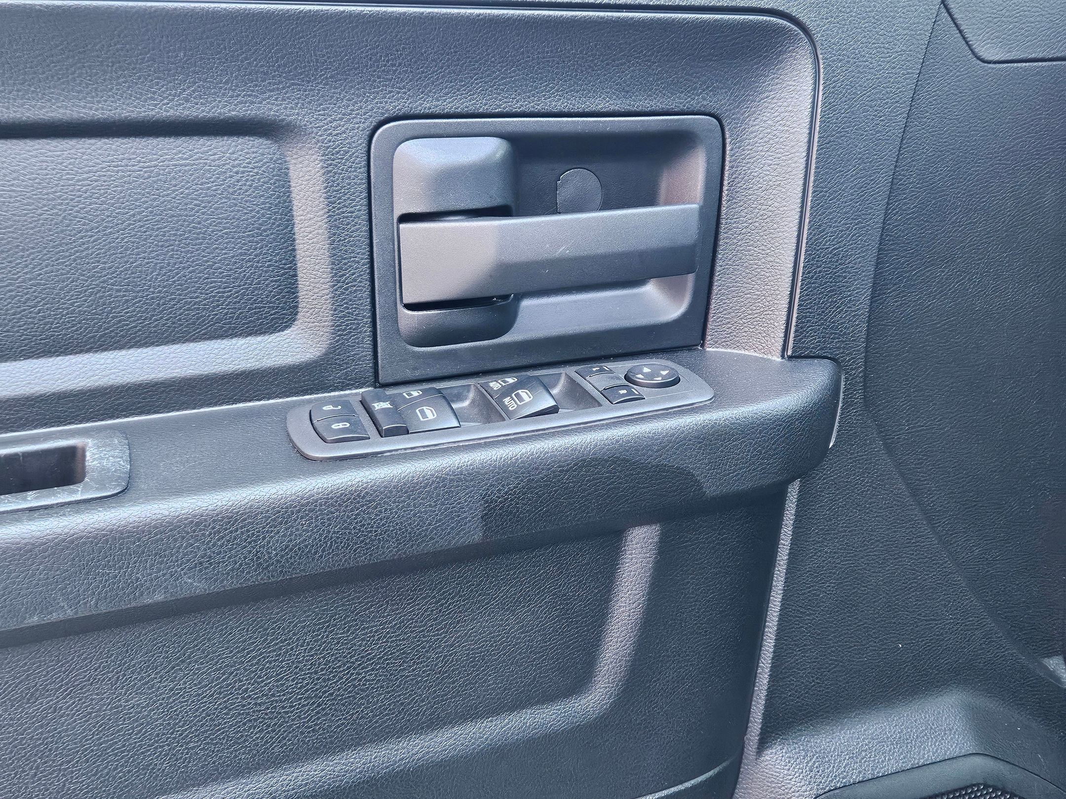 Used 2021 RAM 1500 Tradesman w/ Chrome Plus Package image 18