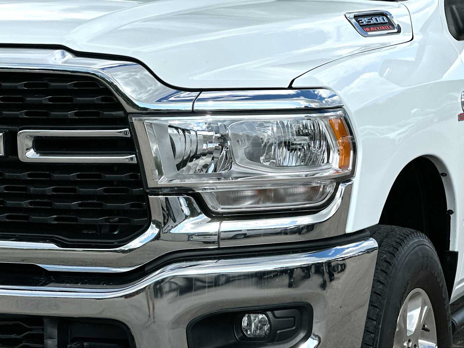 Used 2024 RAM 3500 Big Horn AWD/4WD image 16