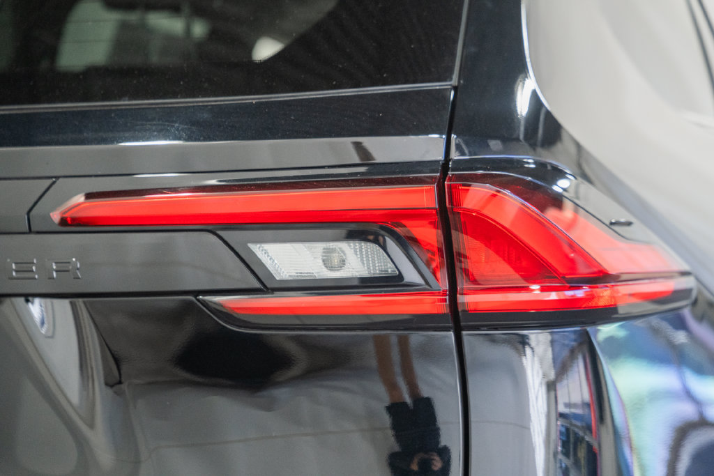 Certified 2024 Toyota Grand Highlander AWD image 6