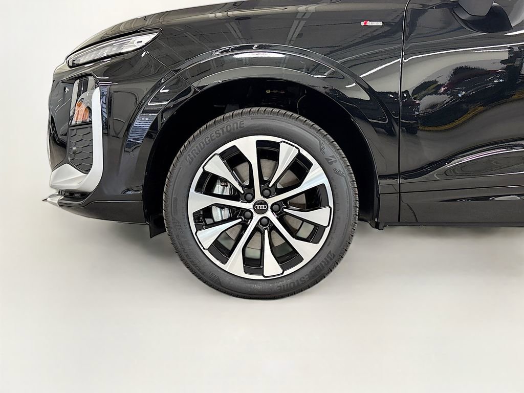 New 2026 Audi Q3 quattro 2.0T AWD/4WD image 23