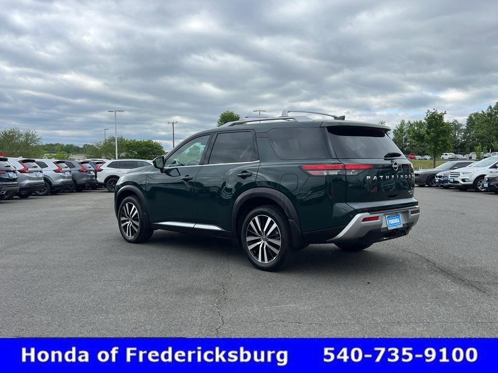 Used 2024 Nissan Pathfinder Platinum w/ Cargo Package AWD/4WD image 6