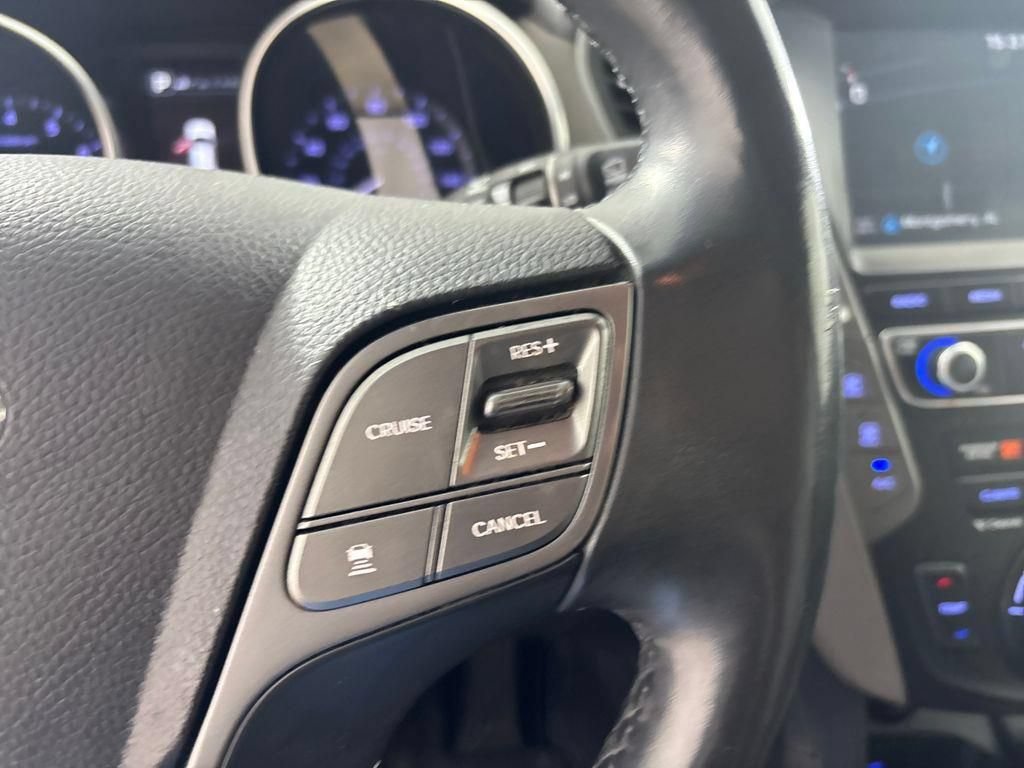 Used 2019 Hyundai Santa Fe XL FWD image 29
