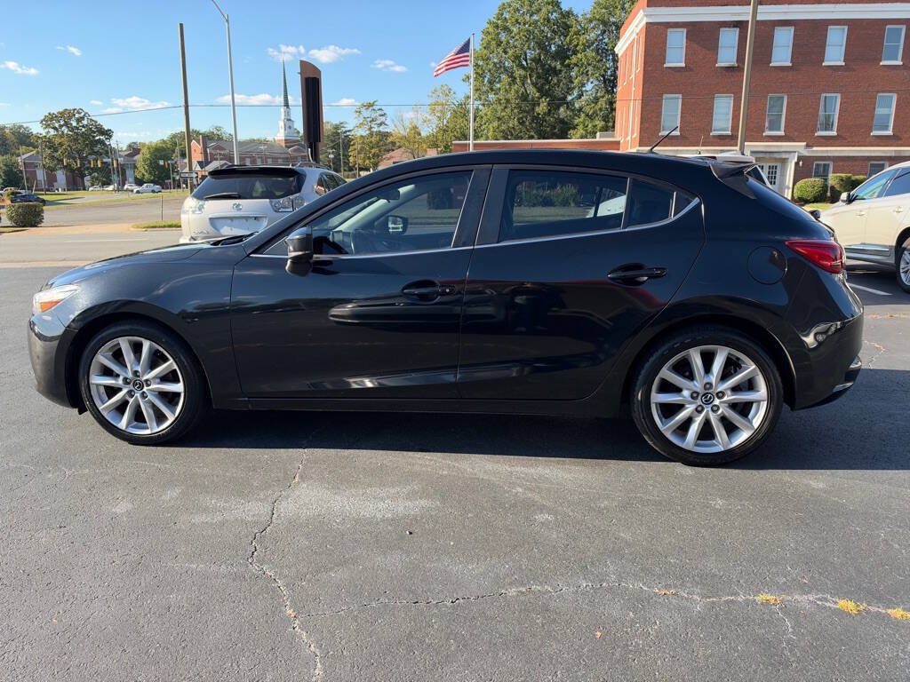 Used 2017 MAZDA MAZDA3 Touring FWD image 4