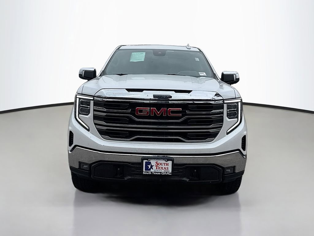 Used 2023 GMC Sierra 1500 SLT AWD/4WD image 2