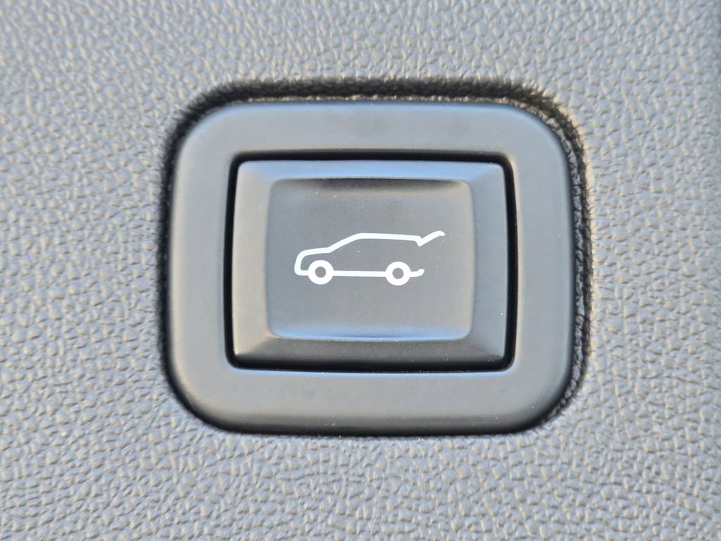 Used 2022 Chevrolet Equinox LT image 32