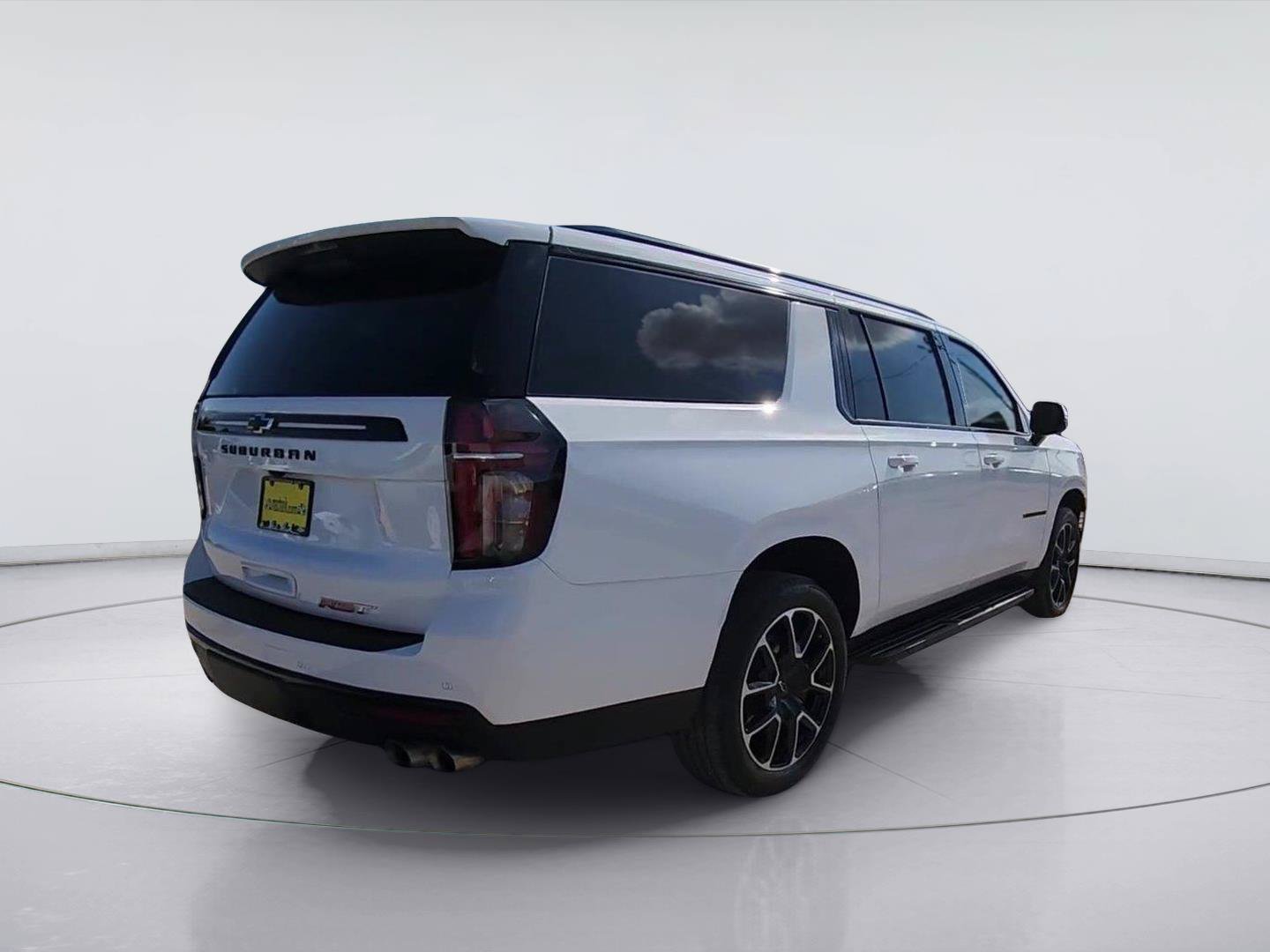 Certified 2024 Chevrolet Suburban RST w/ Sport Performance Package AWD/4WD image 8