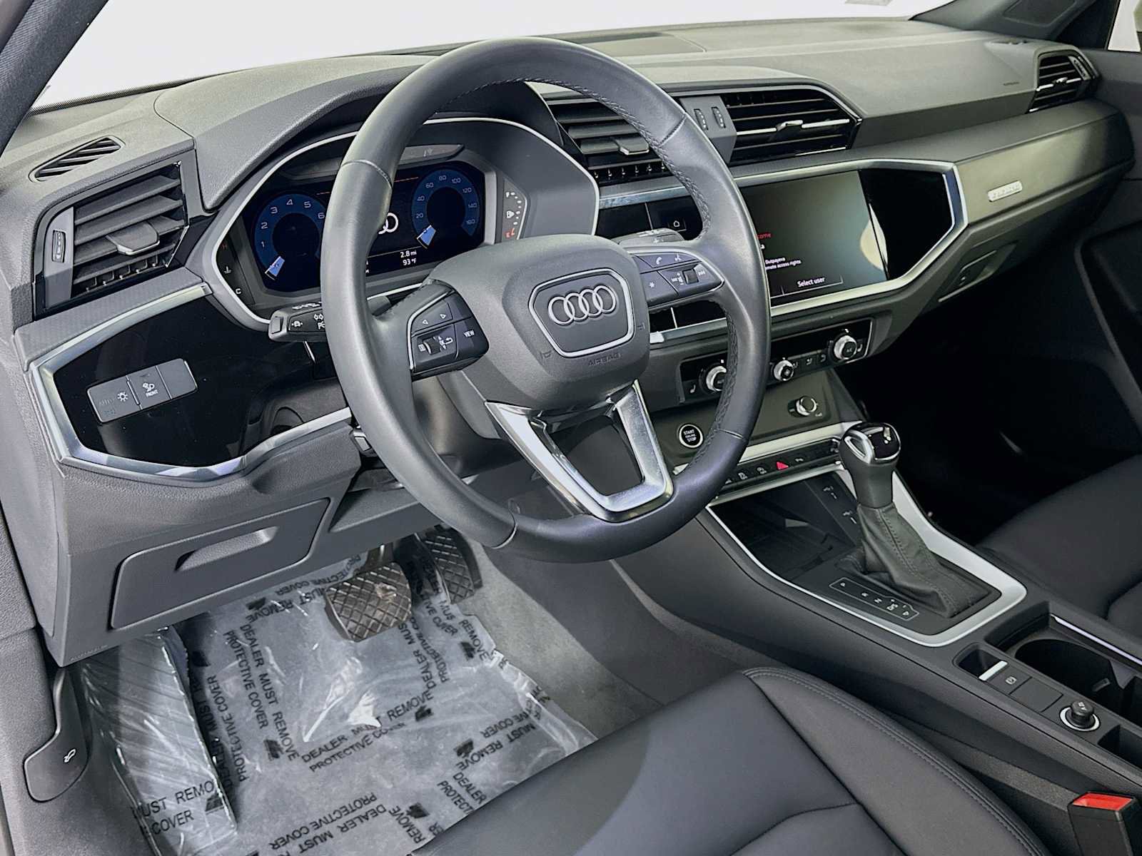 Certified 2024 Audi Q3 2.0T Premium w/ Convenience Package image 9