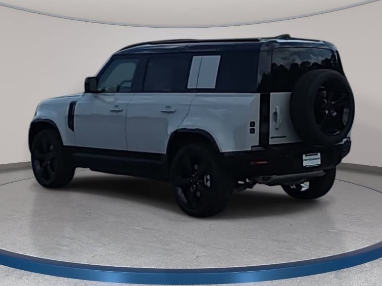 New 2026 Land Rover Defender 110 X-Dynamic SE AWD/4WD image 7