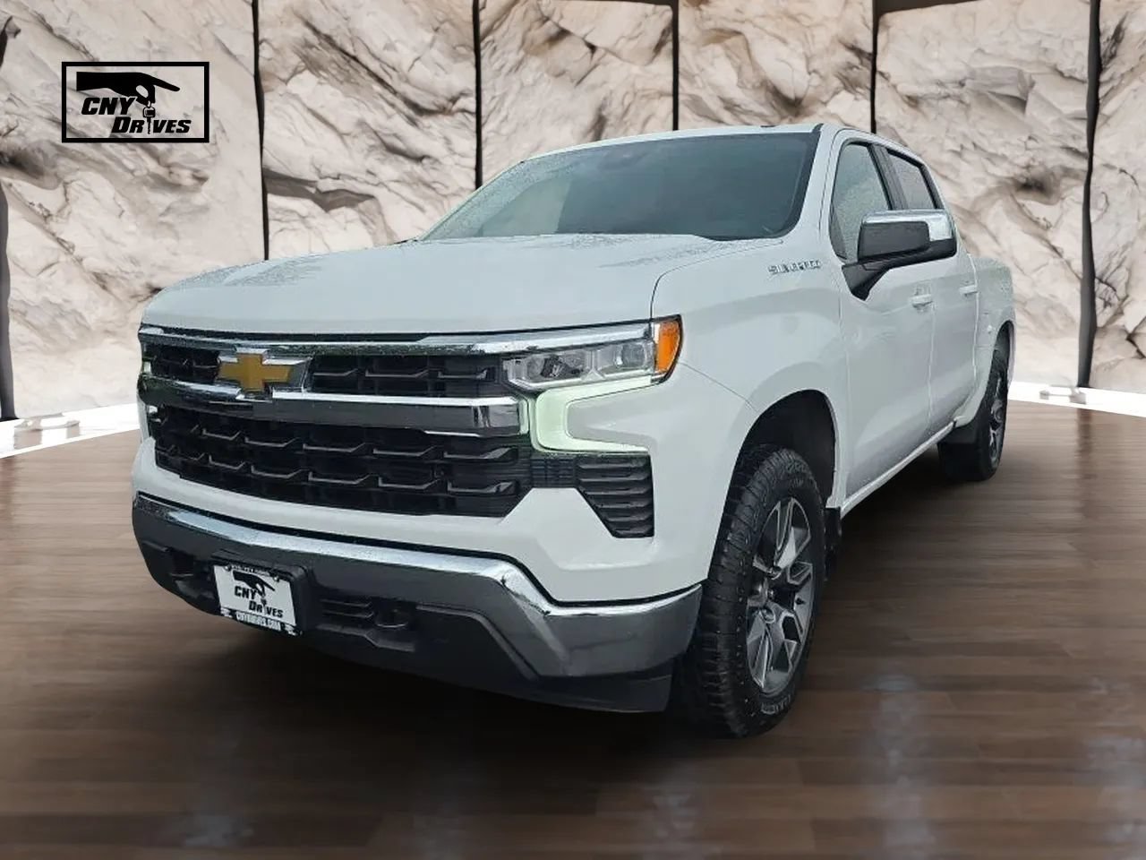 Used 2022 Chevrolet Silverado 1500 LT AWD/4WD image 1