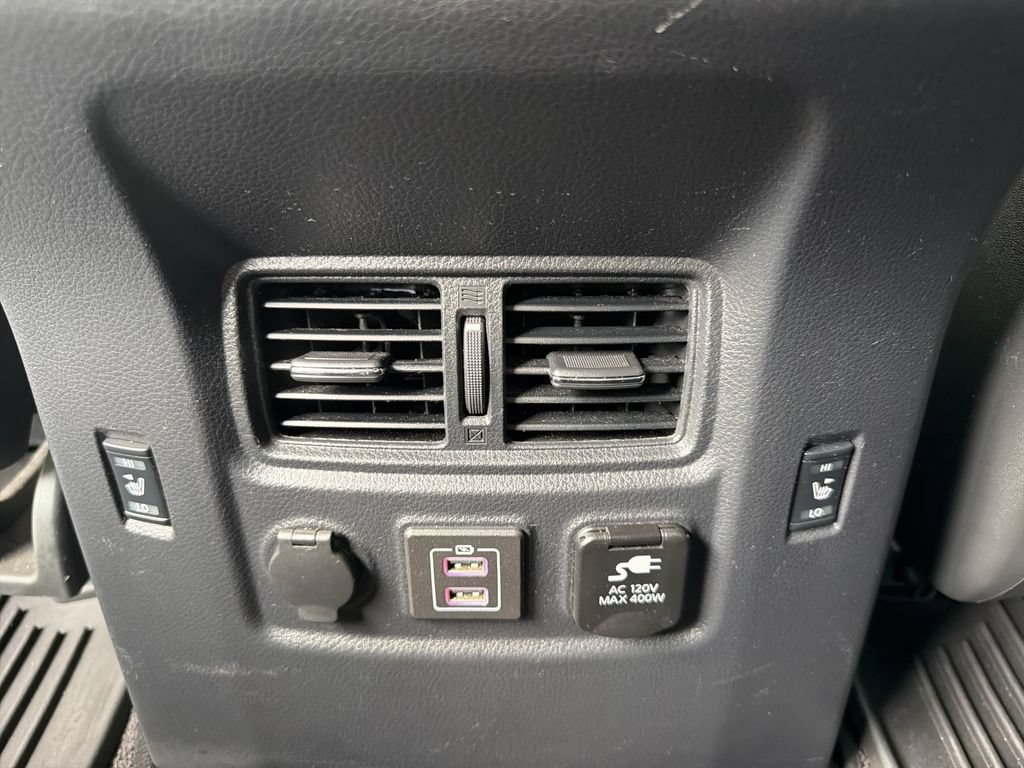 Used 2020 Nissan Titan PRO-4X w/ Pro-4x Convenience Package AWD/4WD image 31