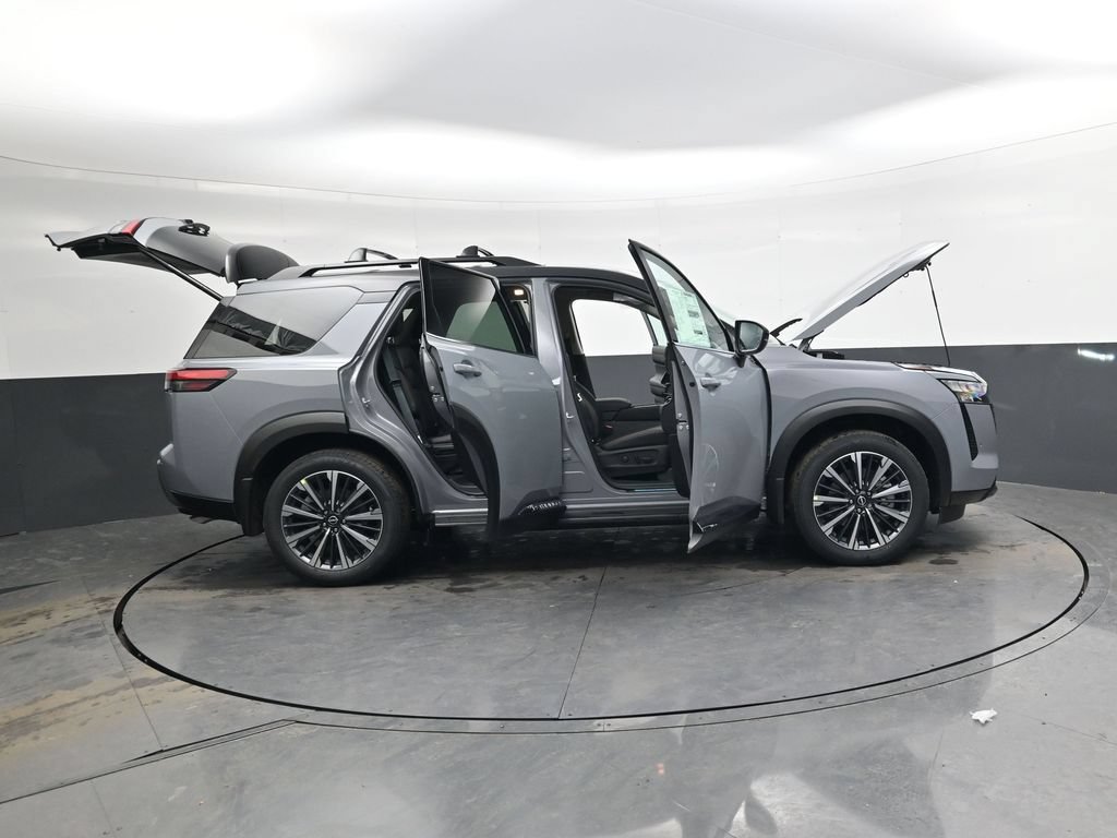New 2026 Nissan Pathfinder Platinum FWD image 43