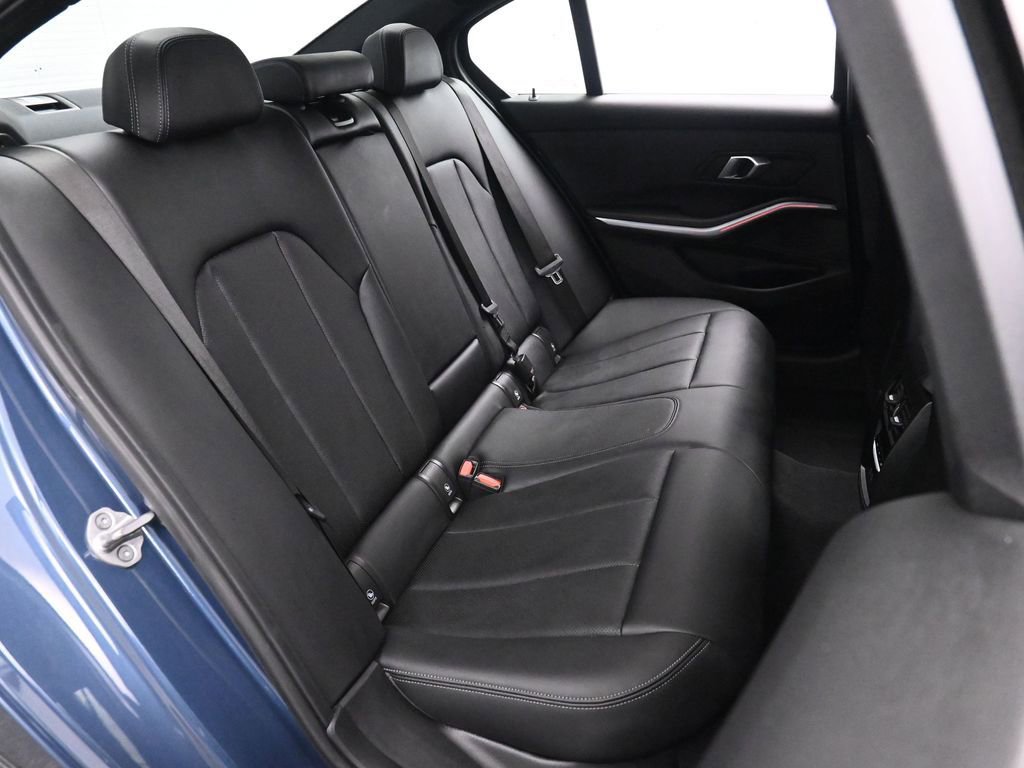 Used 2025 BMW 330i xDrive Sedan image 18