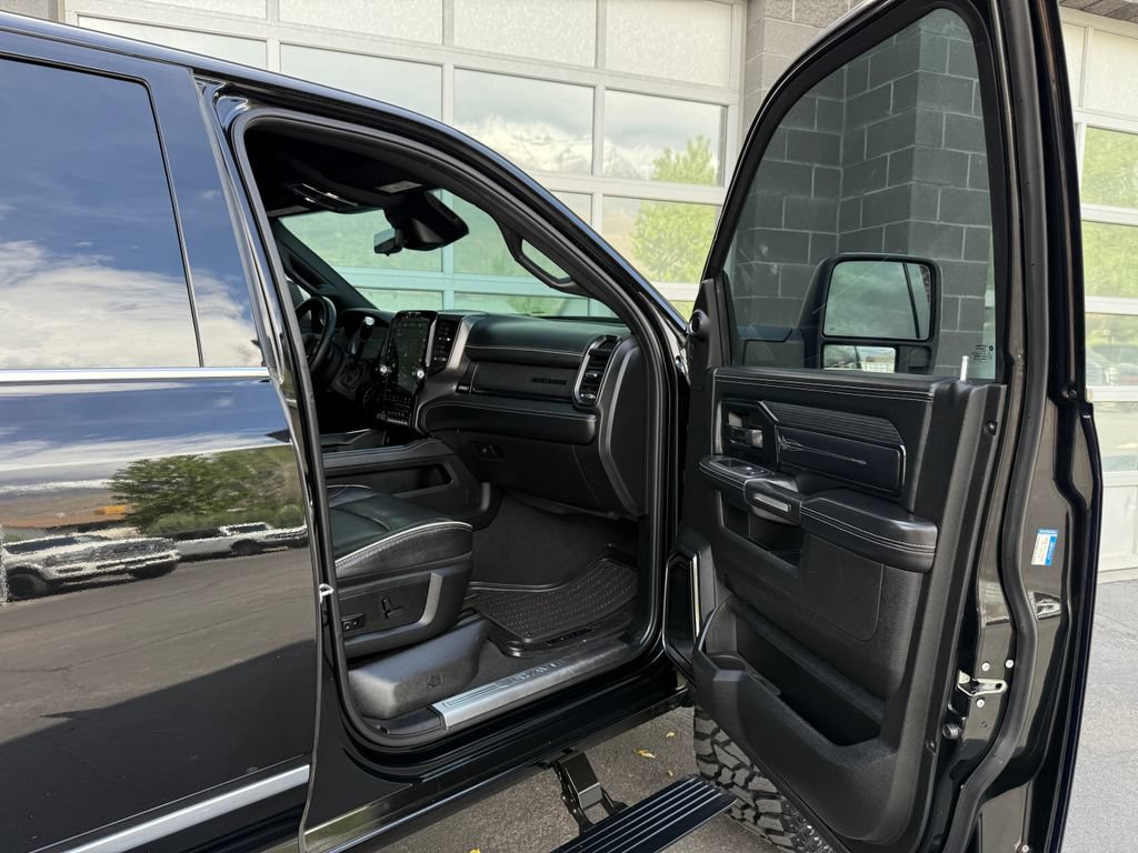 Used 2023 RAM 2500 Limited AWD/4WD image 18
