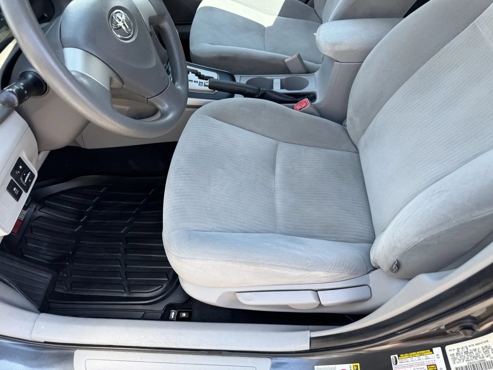 Used 2010 Toyota Corolla LE FWD image 19