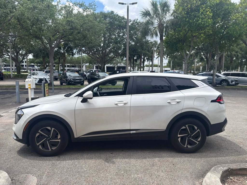 Used 2023 Kia Sportage LX FWD image 4