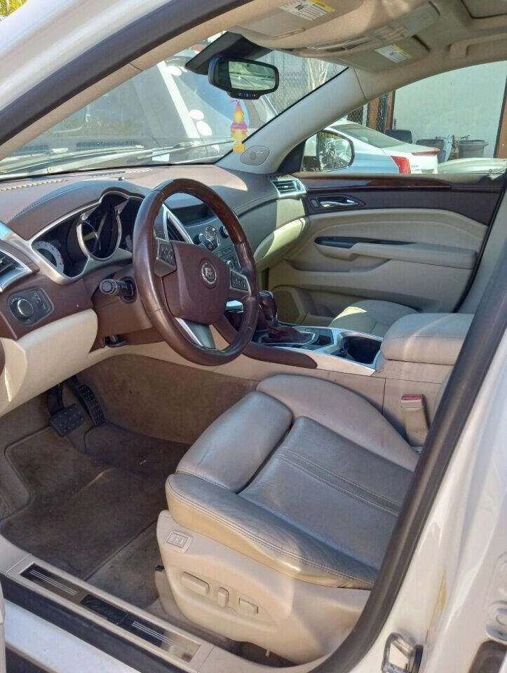 Used 2012 Cadillac SRX Luxury image 11