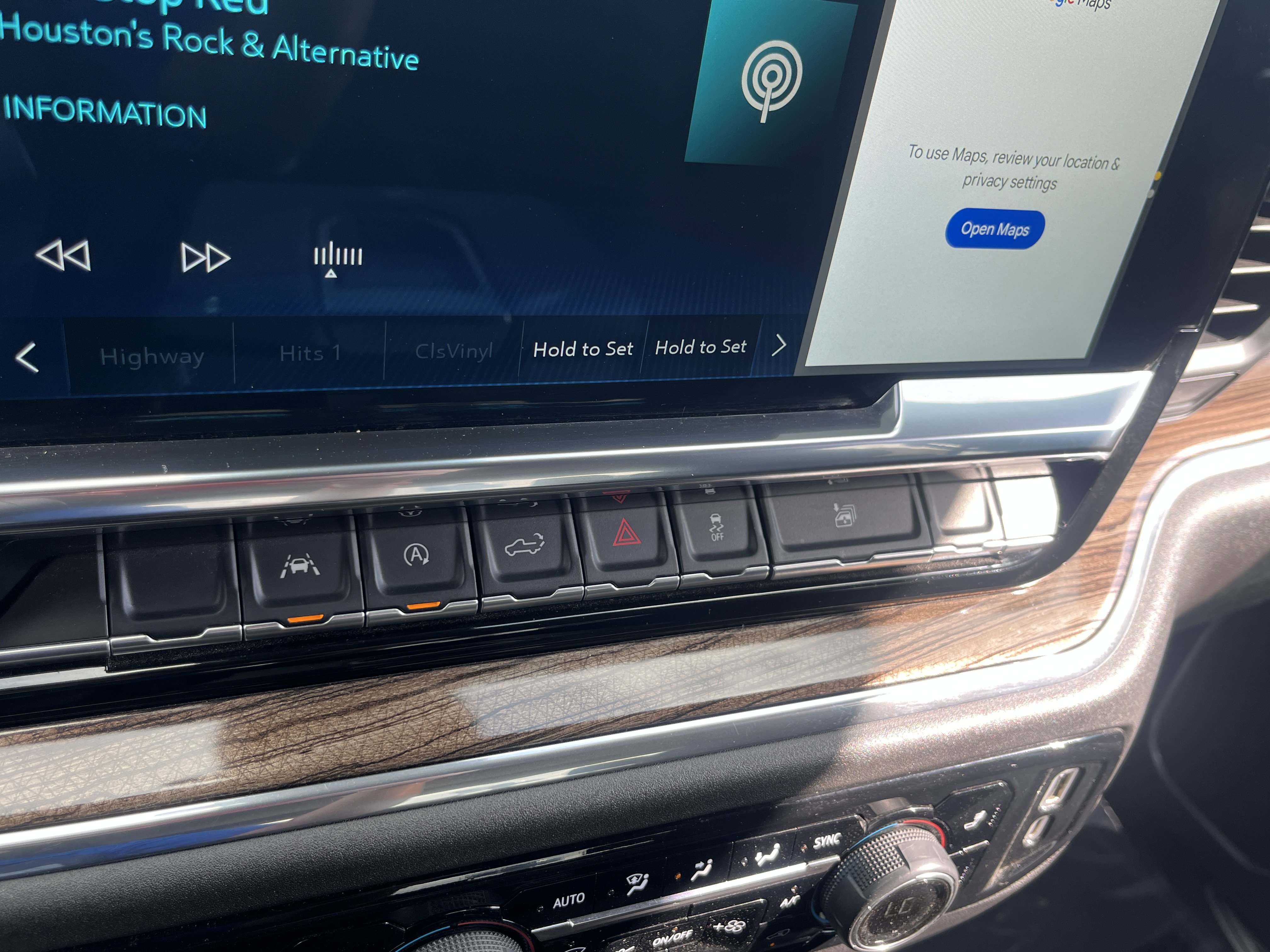 Used 2025 Chevrolet Silverado 1500 LT image 24