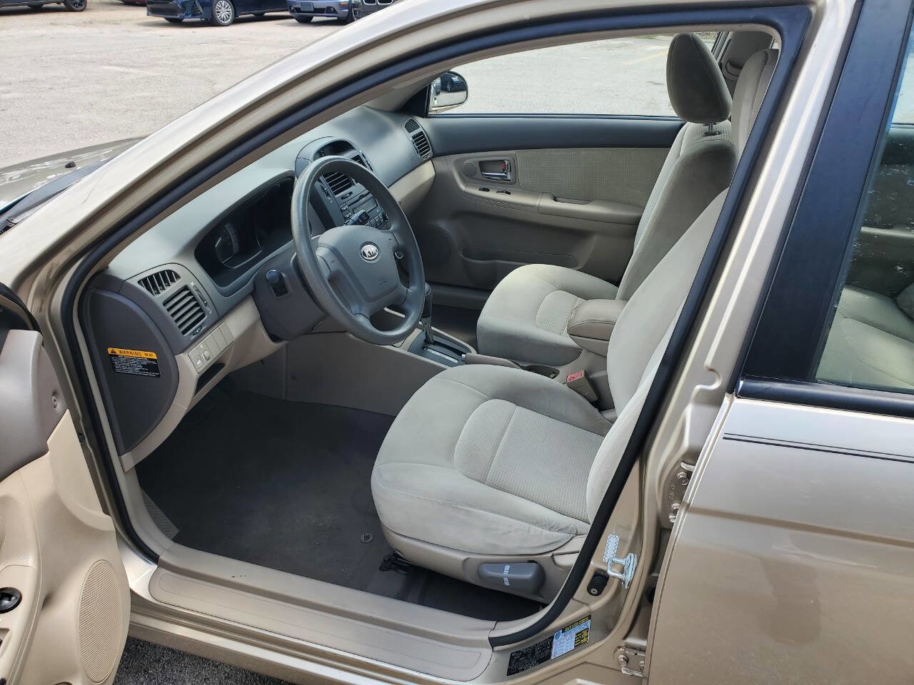 Used 2007 Kia Spectra EX image 10