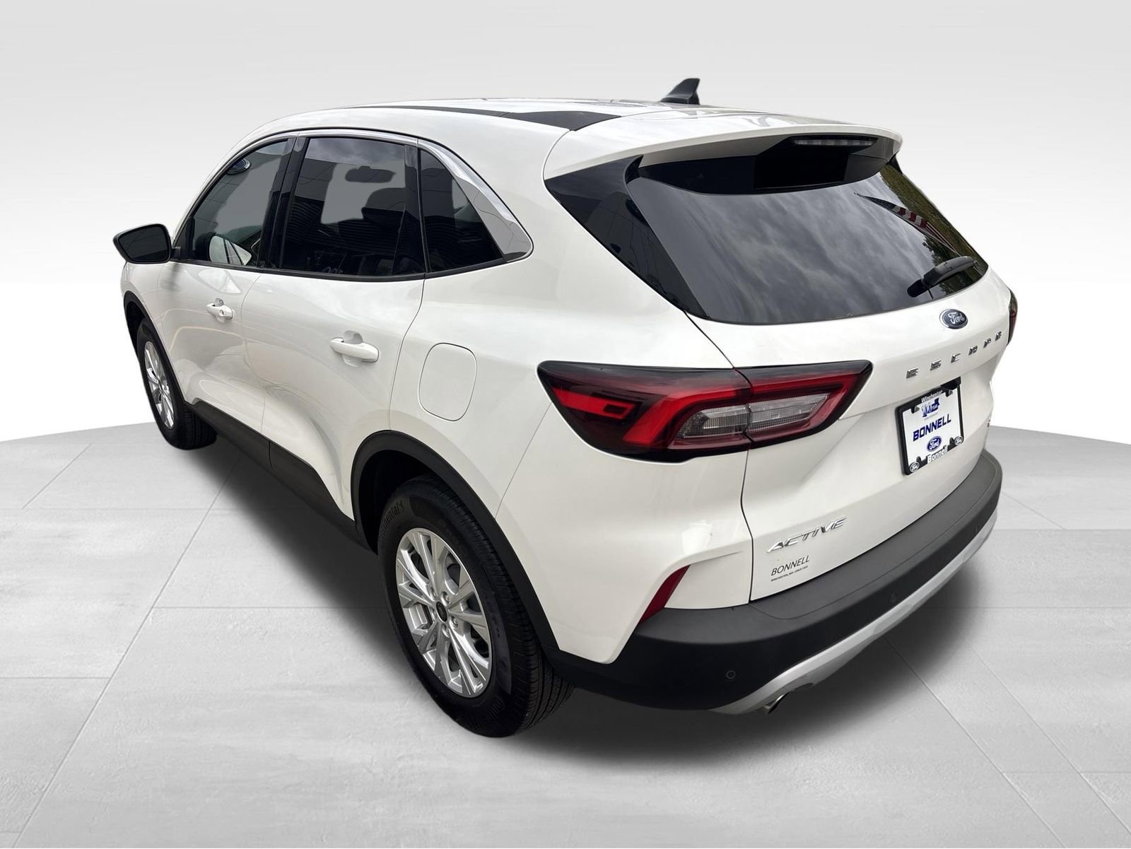 Used 2023 Ford Escape Active w/ Tech Pack #1 AWD/4WD image 6
