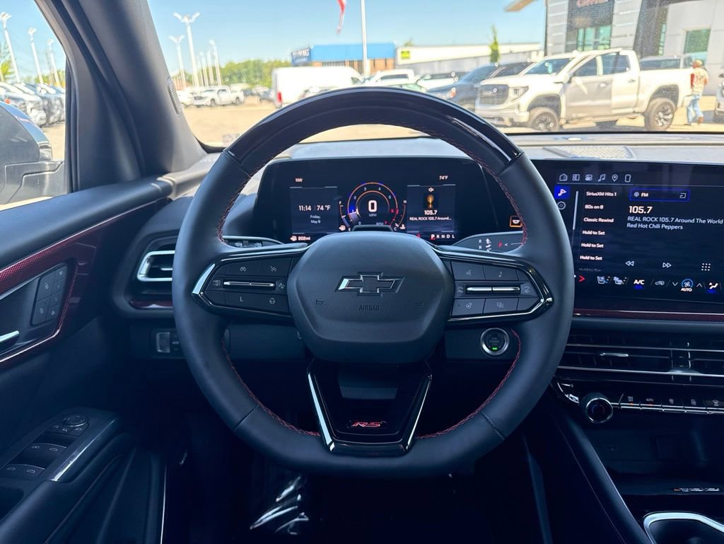 Used 2025 Chevrolet Traverse RS AWD/4WD image 17
