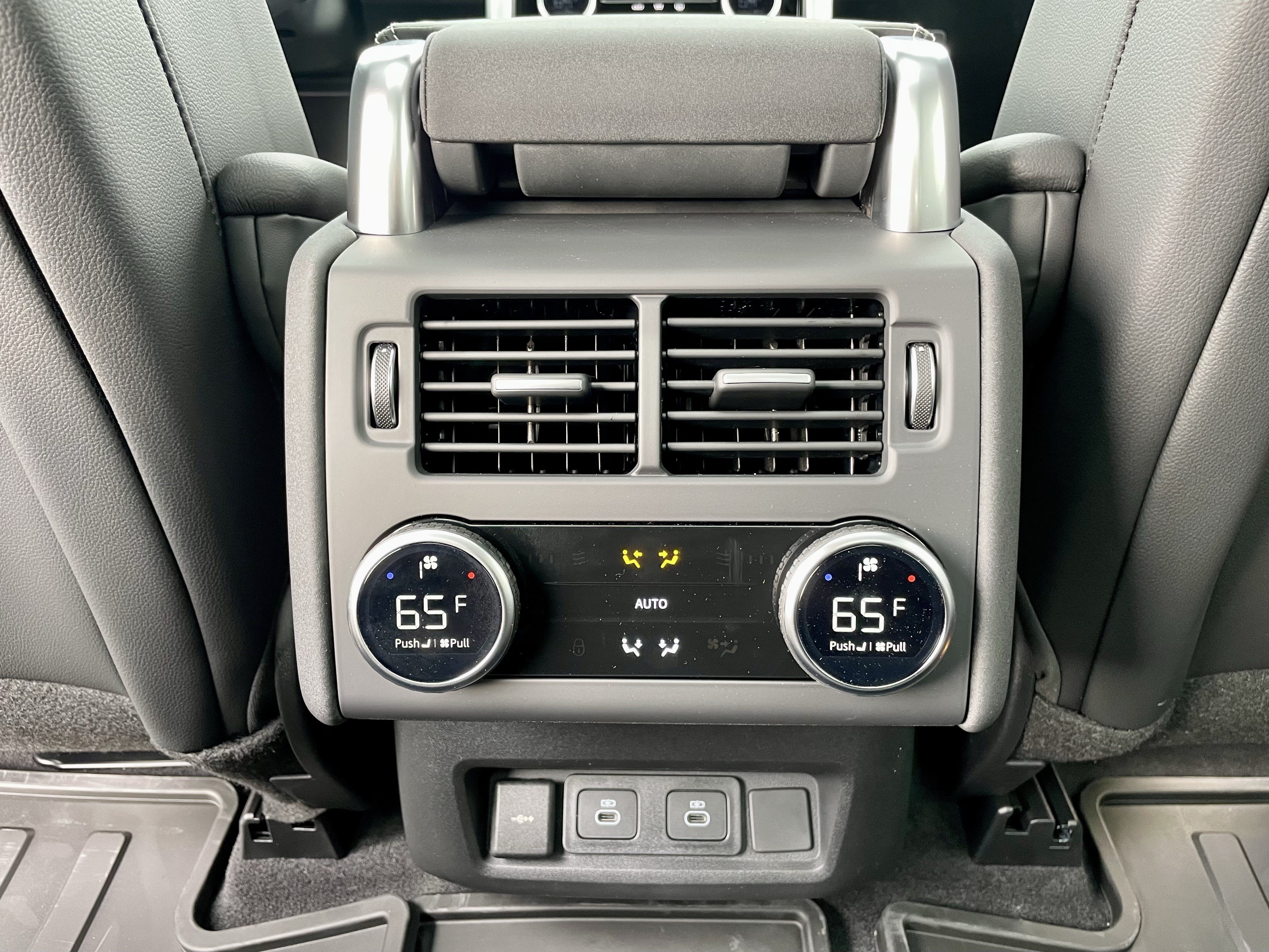 New 2026 Land Rover Discovery Limited Edition AWD/4WD image 26