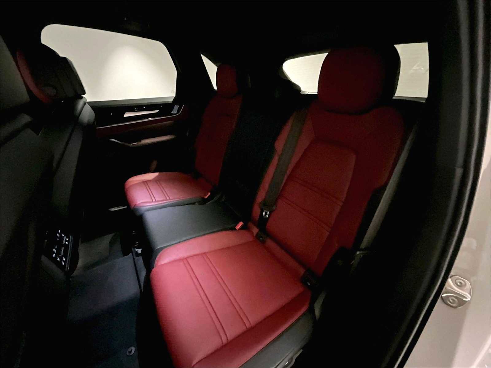 New 2026 Porsche Cayenne E-Hybrid image 28