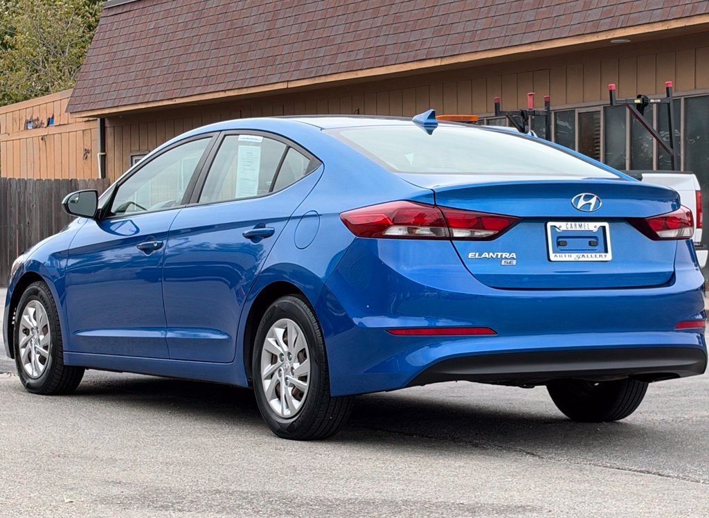 Used 2017 Hyundai Elantra SE FWD image 3
