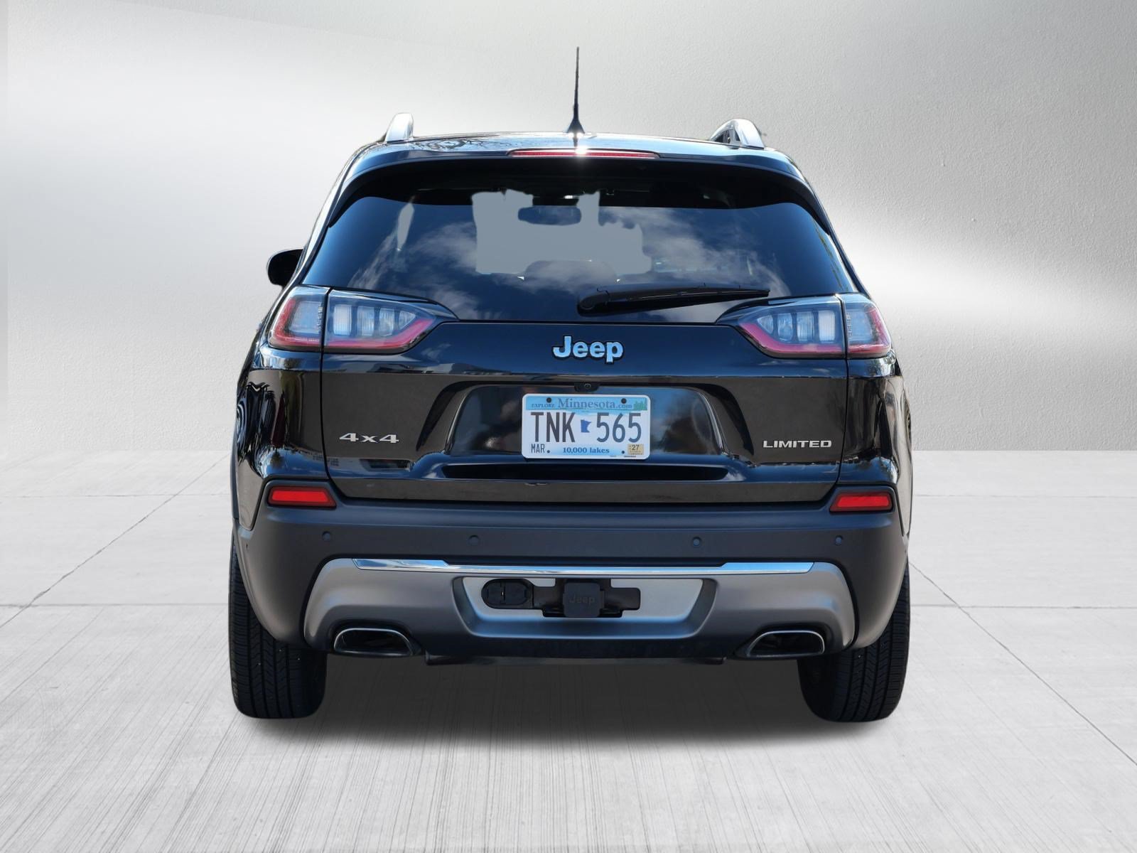 Used 2019 Jeep Cherokee Limited w/ Luxury Group AWD/4WD image 6
