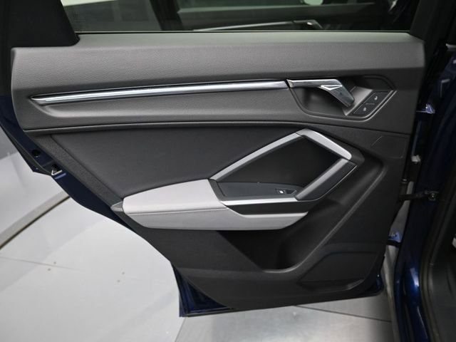Used 2023 Audi Q3 2.0T Premium Plus w/ Premium Plus Package image 31
