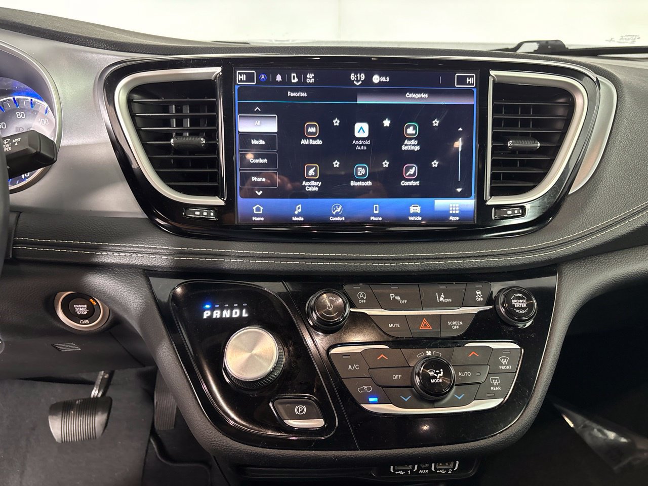 Used 2021 Chrysler Pacifica Touring w/ S Appearance Package FWD image 17