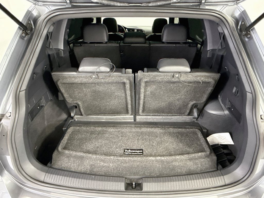 Used 2023 Volkswagen Tiguan SE R-Line FWD image 27