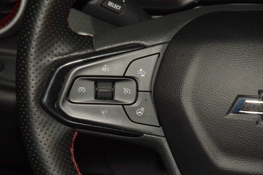 Used 2024 Chevrolet Trax RS FWD image 35
