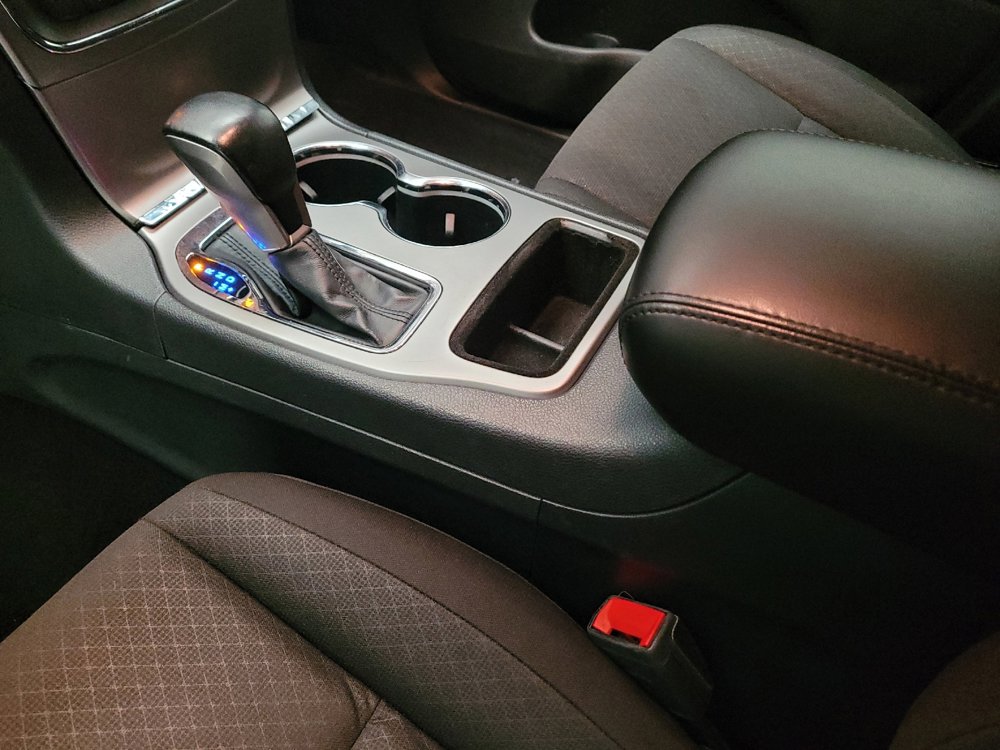 Used 2020 Jeep Grand Cherokee Laredo w/ Security & Convenience Group image 26