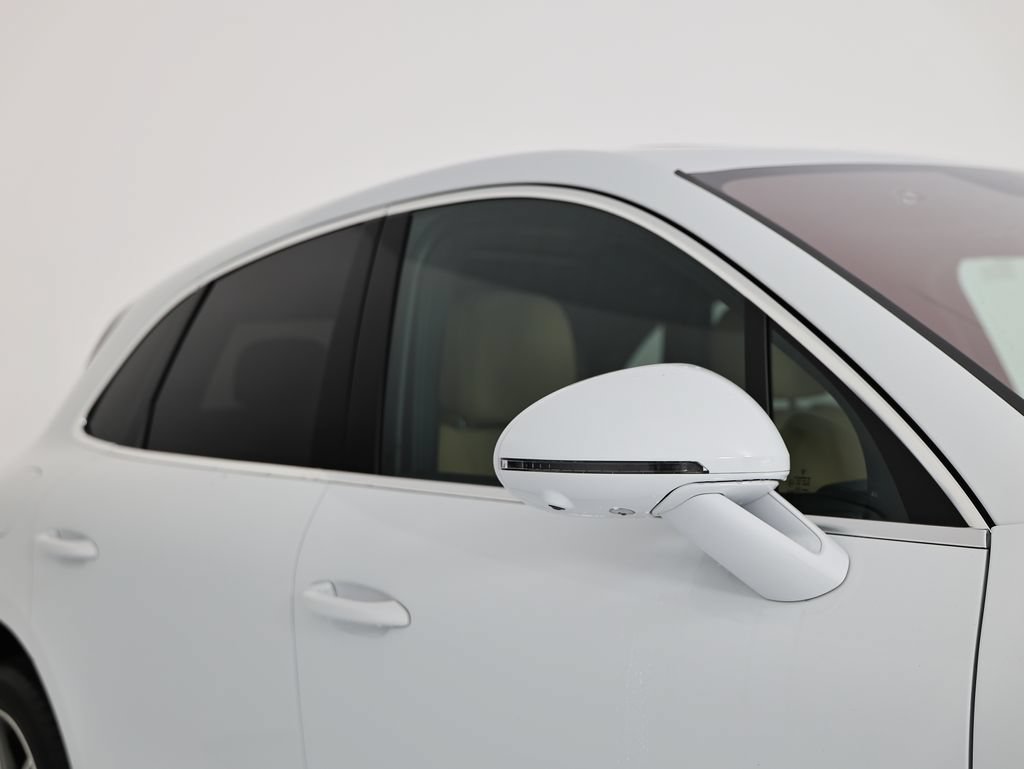 New 2026 Porsche Macan AWD/4WD image 16
