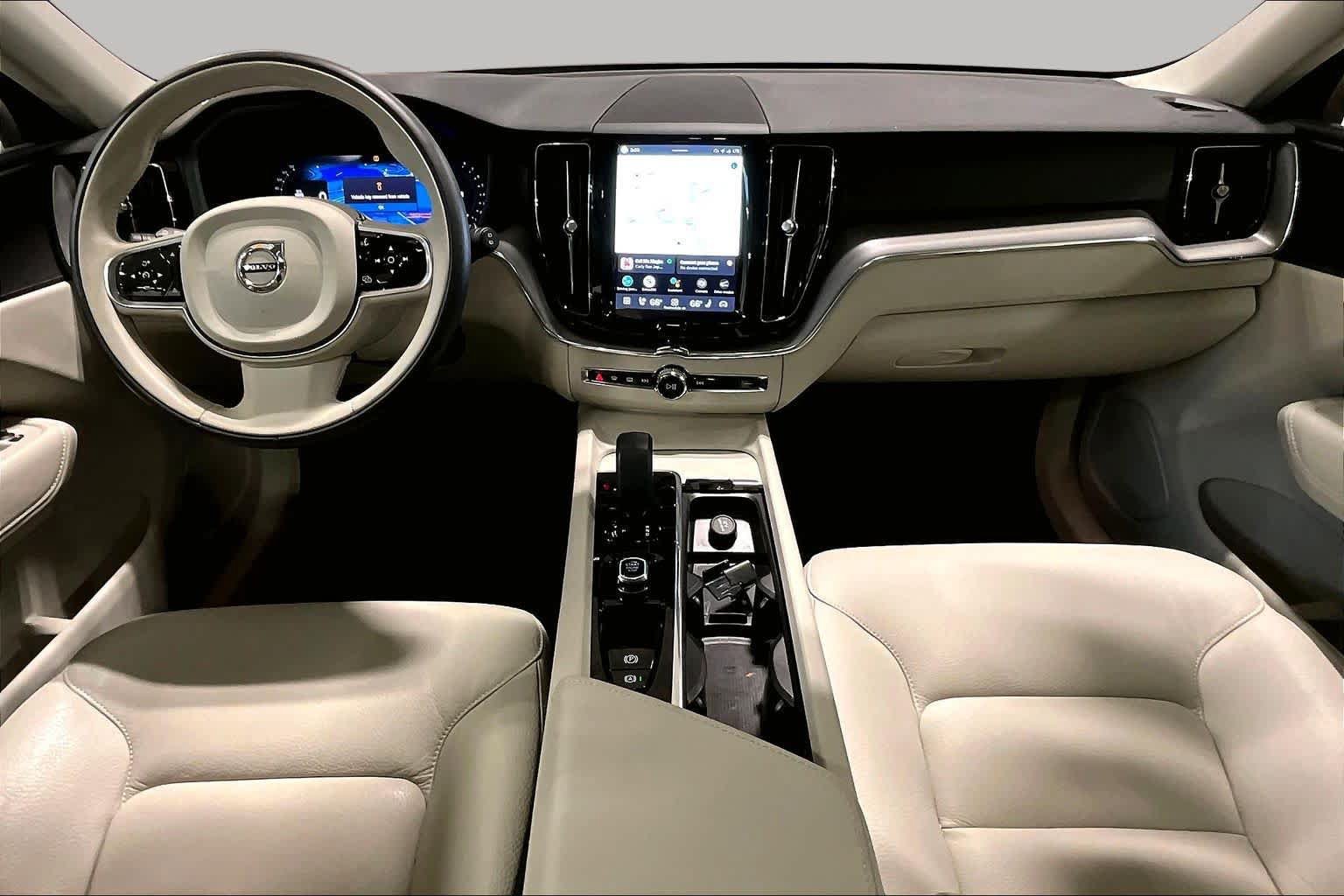 Used 2024 Volvo XC60 B5 Core w/ Protection Package Premier AWD/4WD image 15