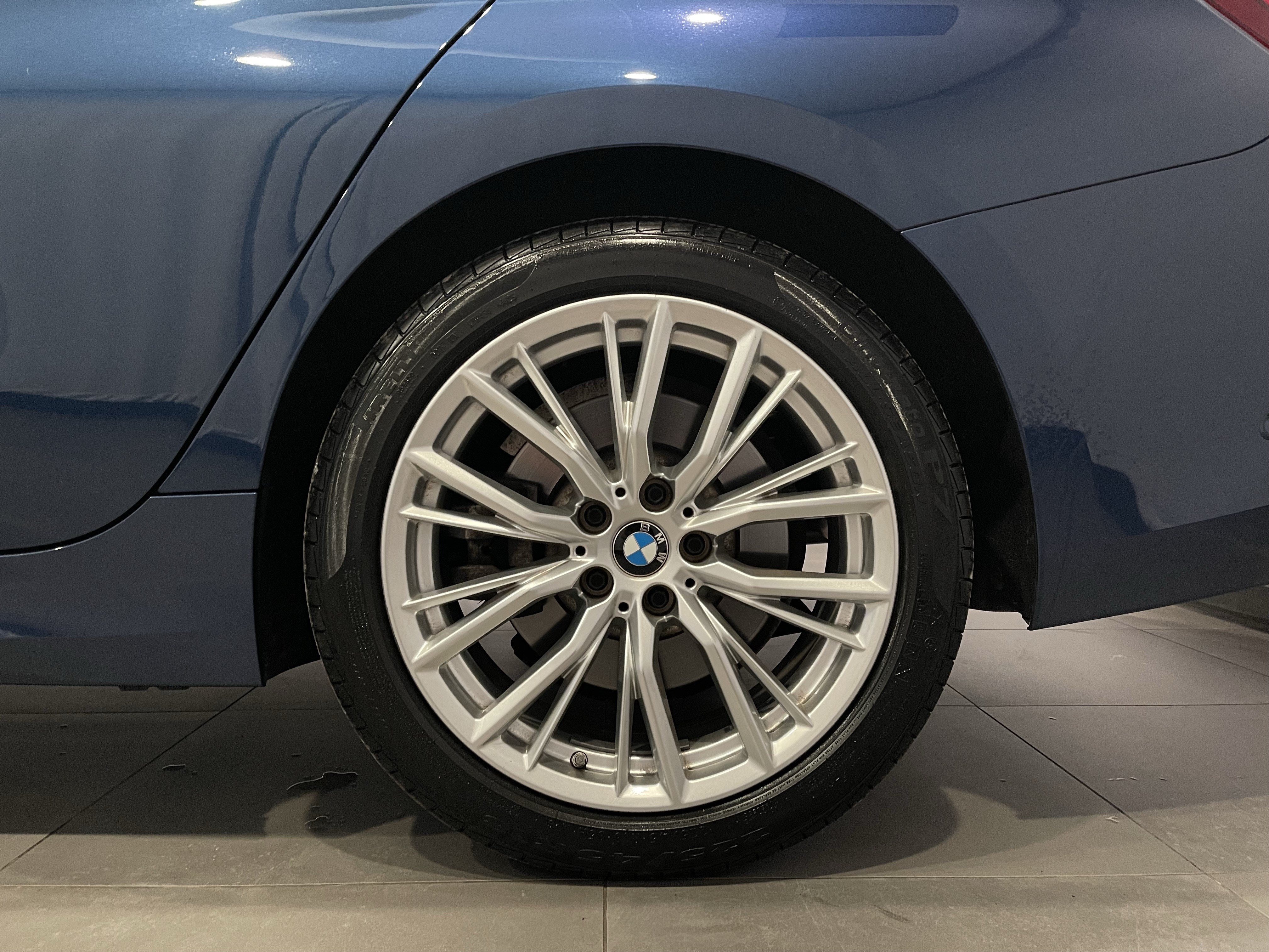 Certified 2023 BMW 330i xDrive Sedan w/ Parking Assistance Package AWD/4WD image 8