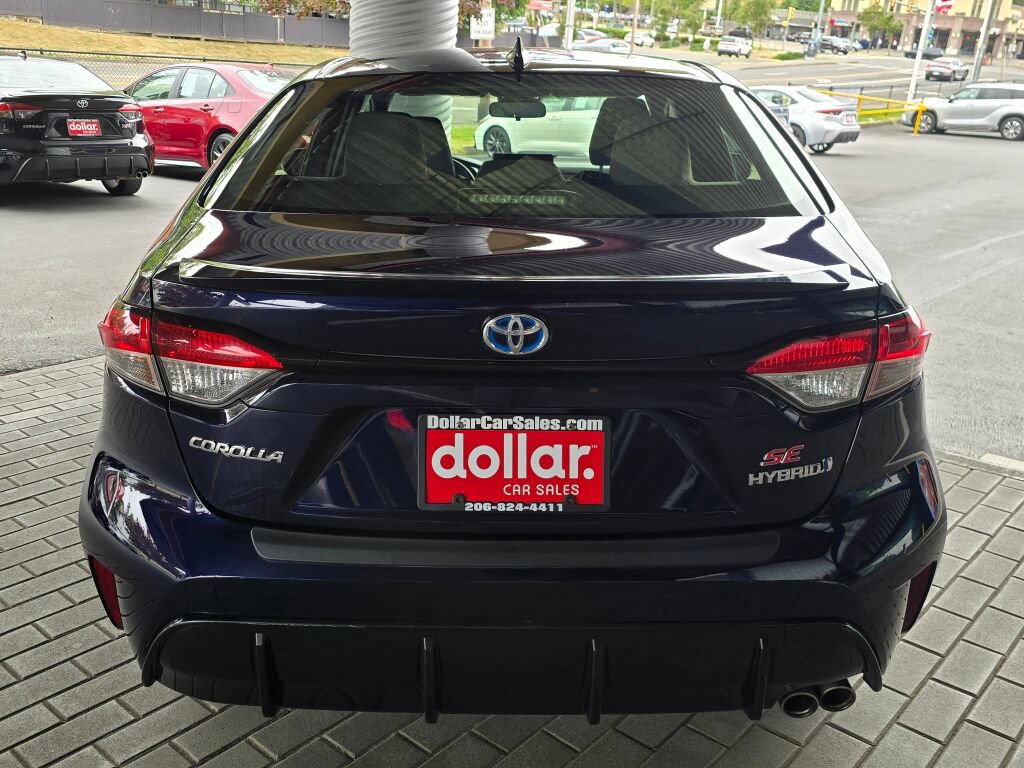Used 2024 Toyota Corolla SE w/ SE Package FWD image 6